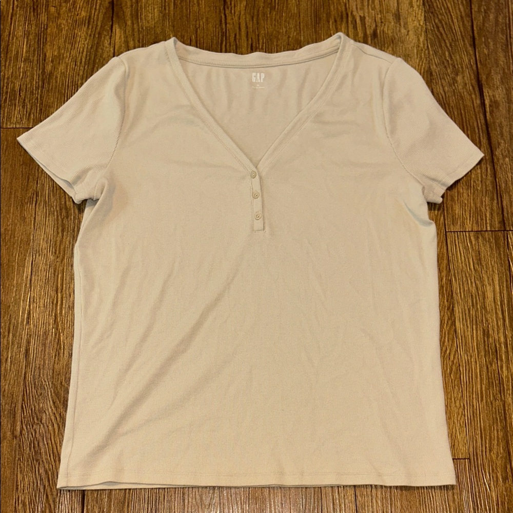 GAP Women's Beige Ribbed Short Sleeve V-Neck Tee